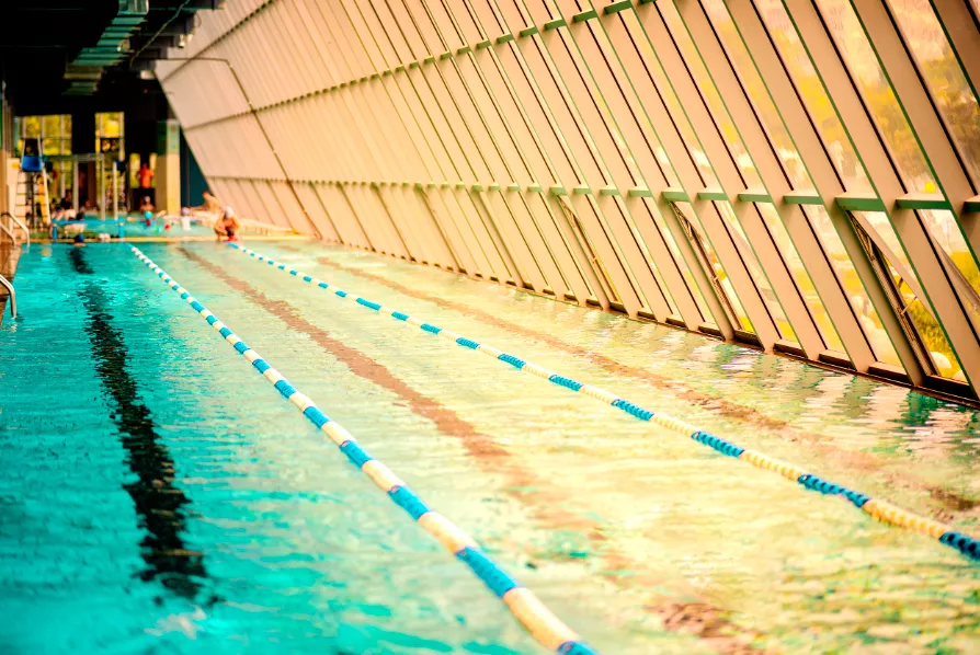 北道成人混凝土钢结构游泳池项目